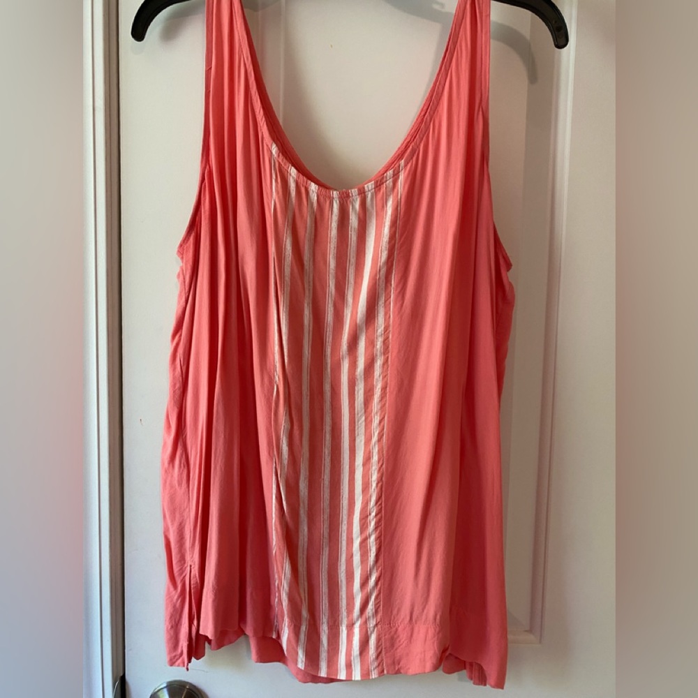 👚 Loft pink tank top
